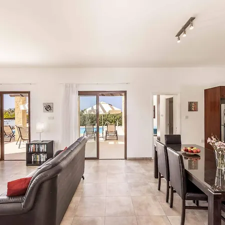 Michael Coral Villa Peyia