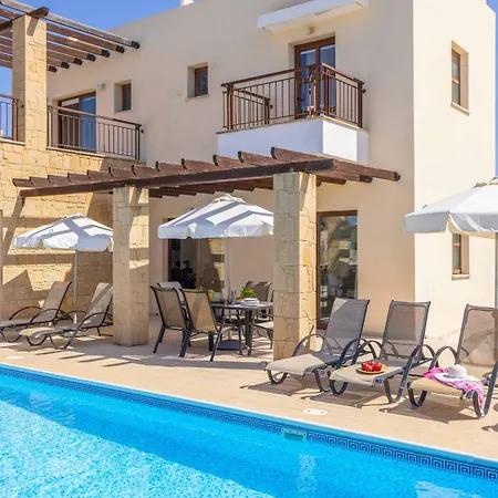 Michael Coral Villa Peyia