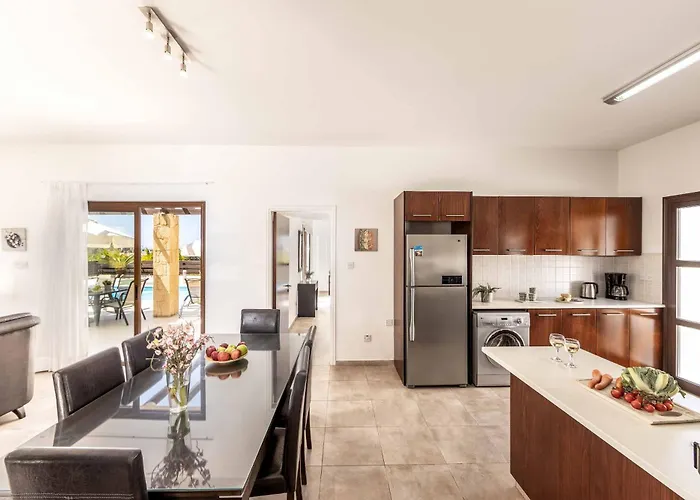 Michael Coral Pegeia