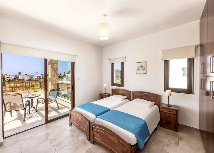 Michael Coral Vila Pegeia