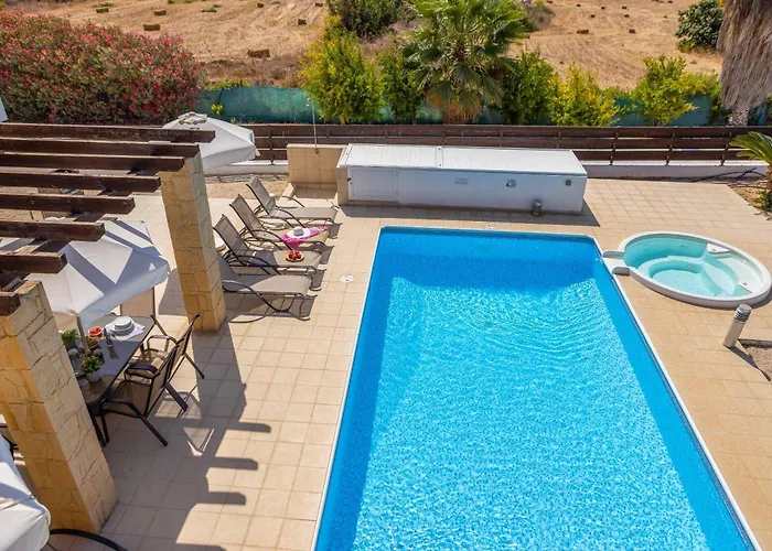 Vila Michael Coral Pegeia